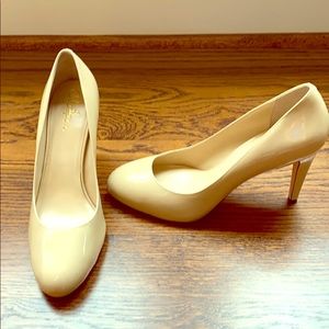 Cole Haan Nike Air Pumps Size 10